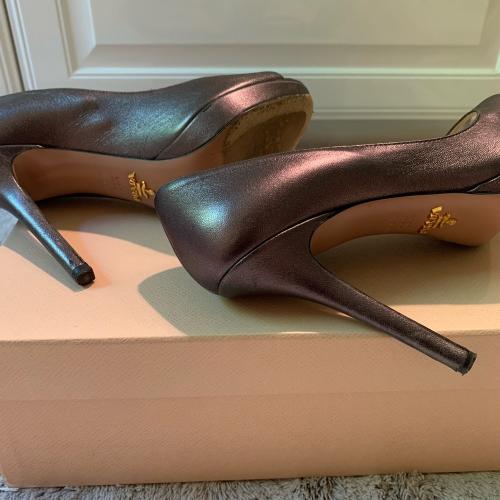 Prada Gray Metallic Silver Peep Toe Pumps 36.5 - Picture 6 of 7